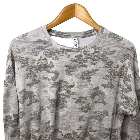 Athleta Pure Luxe Printed Pullover Sweatshirt Camo Size Medium 598752 - Picture 3 of 7
